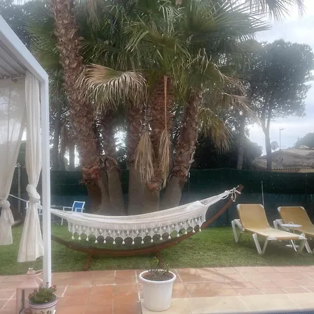 Petit Fleurs Con Piscina Y Patio בית כפרי קלנג'ה