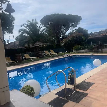 Petit Fleurs Con Piscina Y Patio * Calonge (Catalonia)