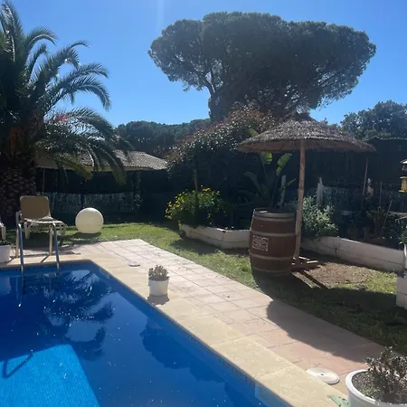 Petit Fleurs Con Piscina Y Patio Country house