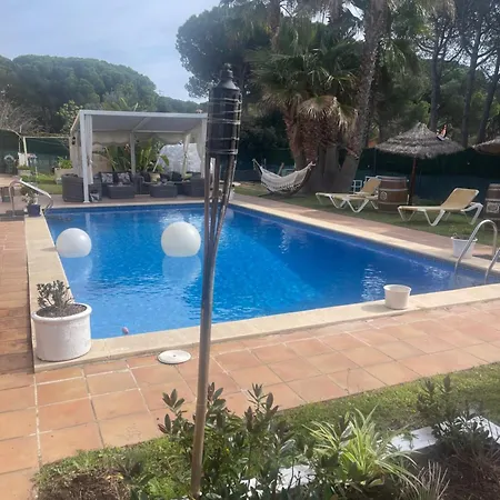 Petit Fleurs Con Piscina Y Patio Calonge (Catalonia)