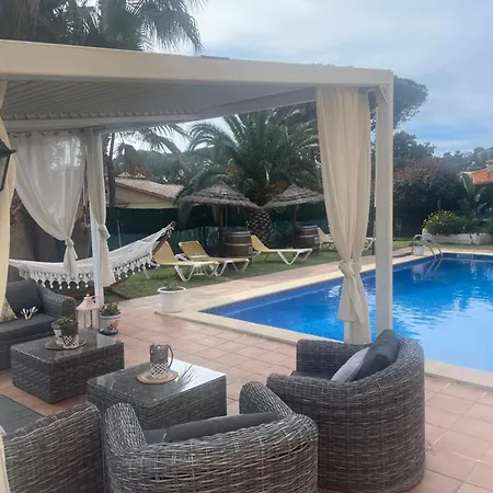 Petit Fleurs Con Piscina Y Patio Country house Calonge (Catalonia)