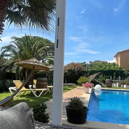 Petit Fleurs Con Piscina Y Patio * Calonge (Catalonia)